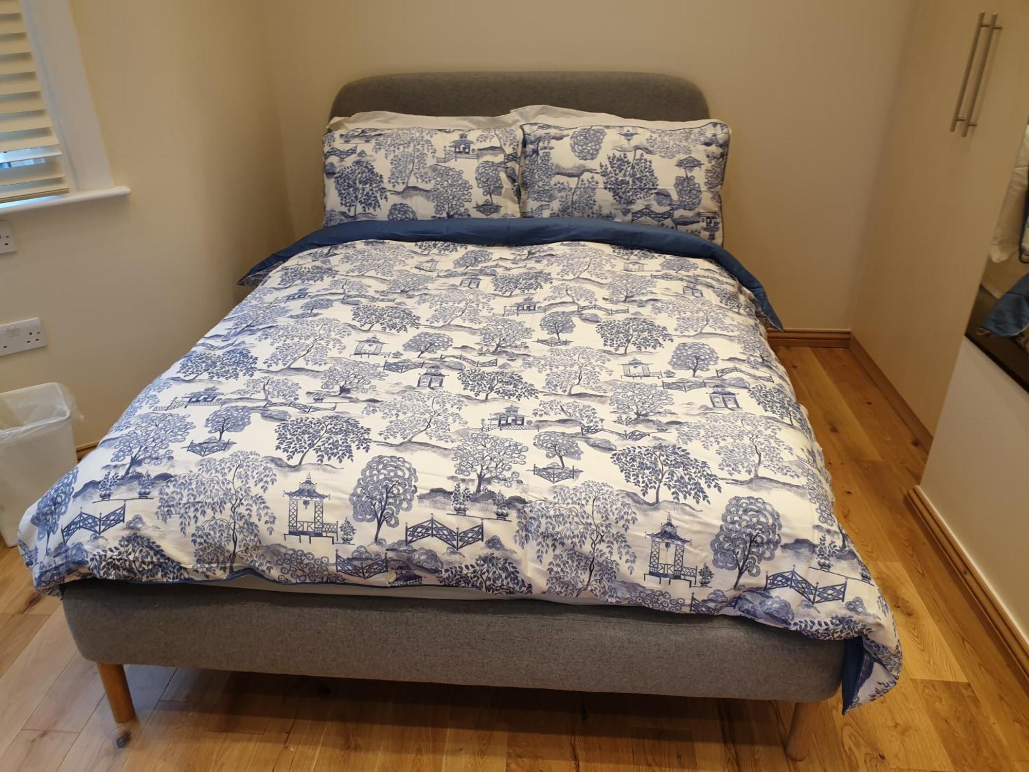 London Luxury Apartments 3 Bedroom Sleeps 8 With 3 Bathrooms 5 Mins Walk To Tube Station Free Parking Ilford Exterior photo